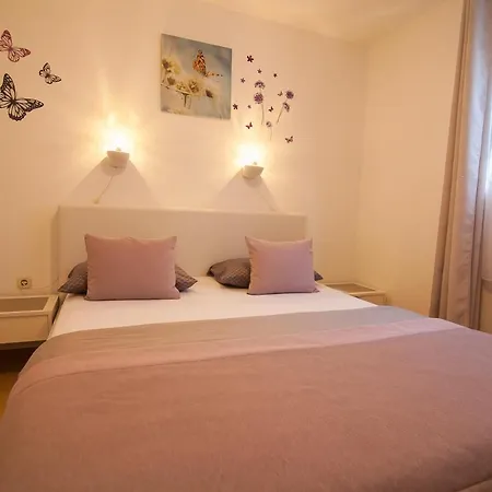 Aurora Apartment