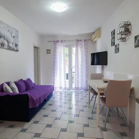 Aurora Apartment *