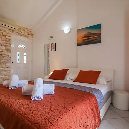 Aurora Apartment Bol