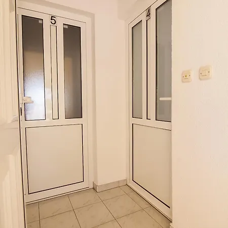 Apartment Aurora *
