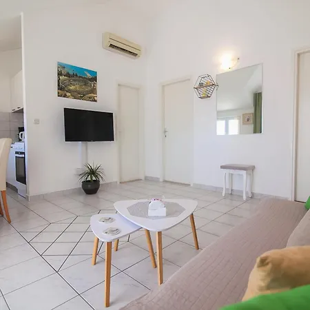 Aurora Apartment