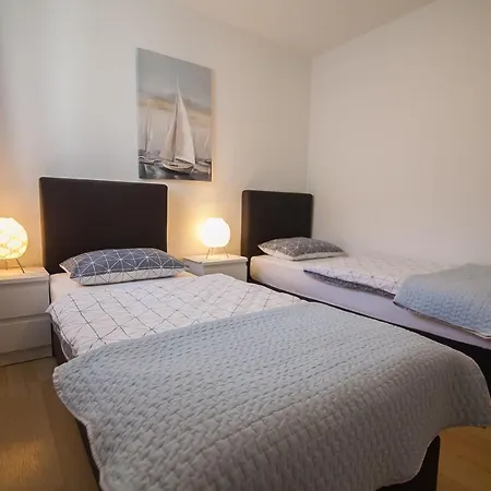 Apartman Aurora *